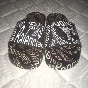 Balenciaga slides 🔥🔥